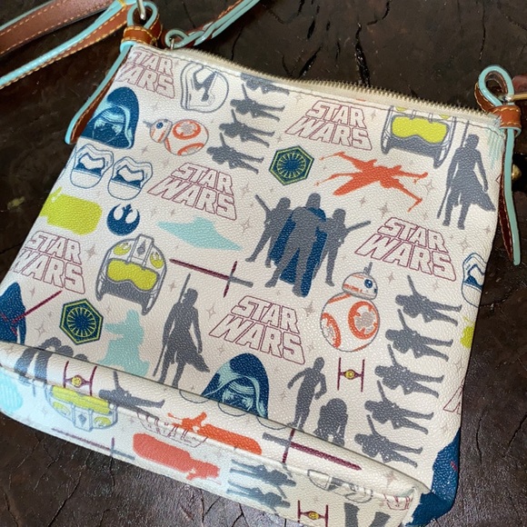 Star Wars Dooney & Bourke crossbody - Picture 6 of 7